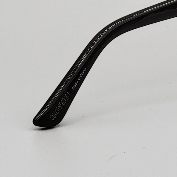 Guess 6069 Cat-Eye Black Sunglasses - Picture 14 of 15